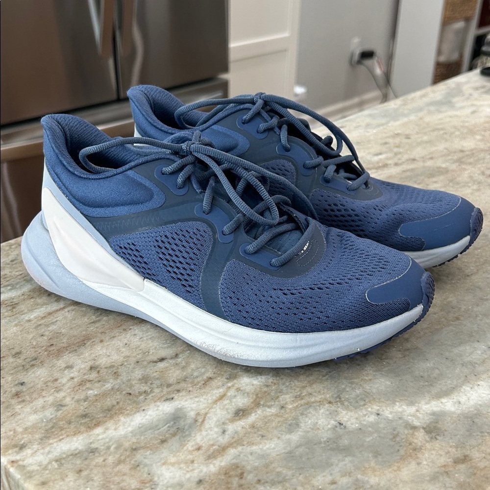Lululemon Blissfeel Womens Running Shoe Blue size 7